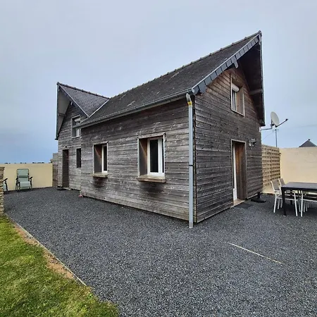 House With Garden In Holiday home